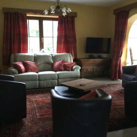 La Colline Aux Hirondelles Villa *