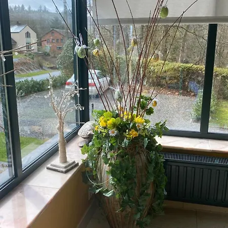 La Colline Aux Hirondelles