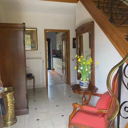 La Colline Aux Hirondelles