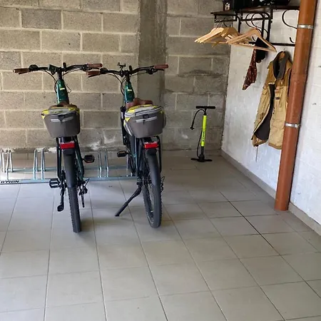 La Colline Aux Hirondelles